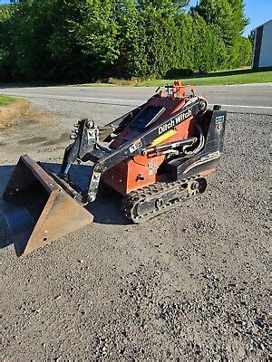 sk350 mini skid steer